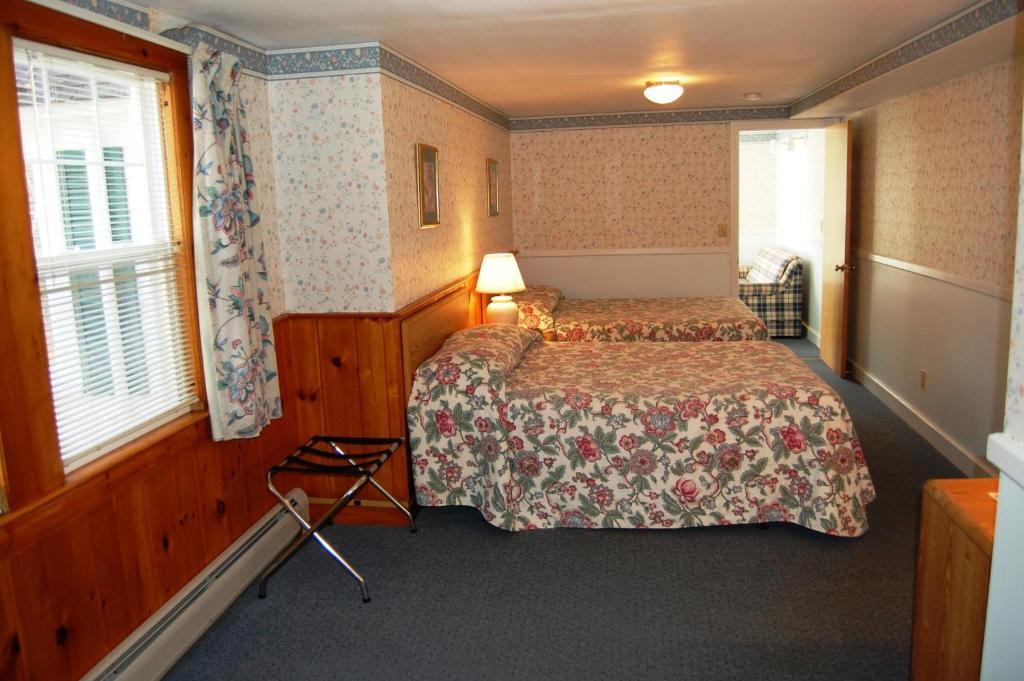 Wills Inn - Bartlett Room photo